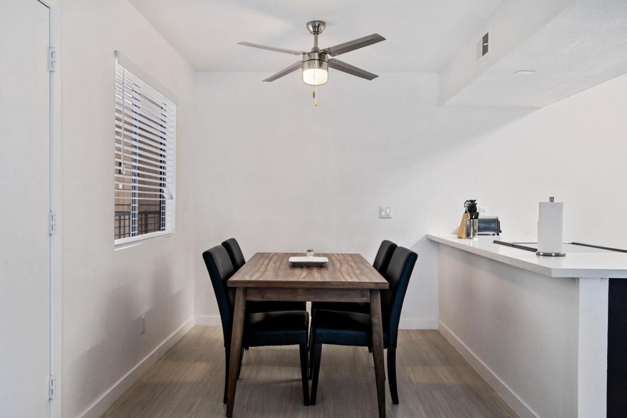 Newly Renovated 2Br Apartment W Pool By Stay Gia Phoenix Exterior foto